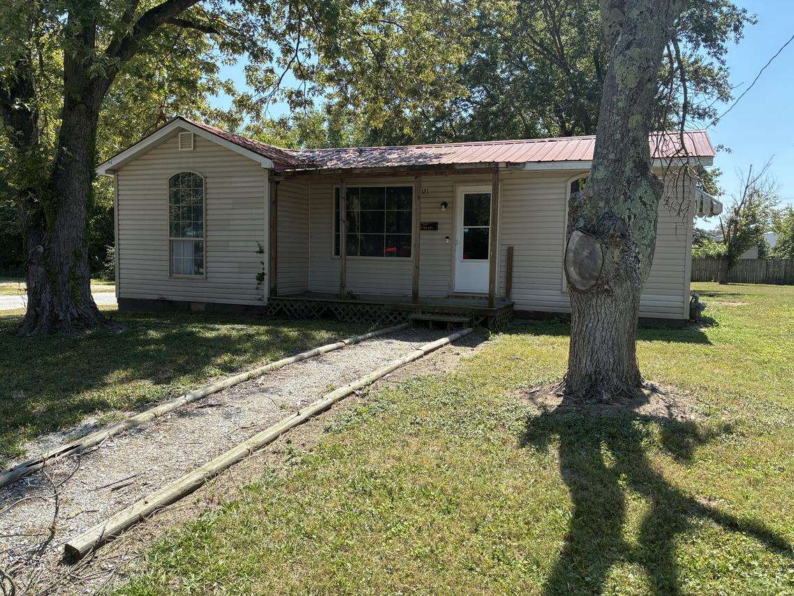121 E Opdyke Ave., Mt Vernon, IL 62864