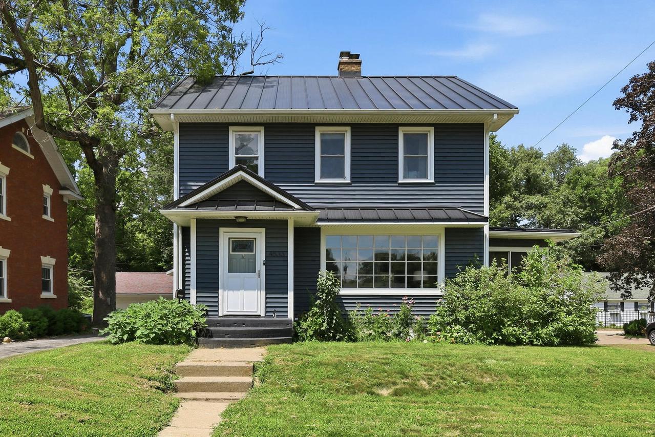 4533 13th Ave., Rock Island, IL 61201