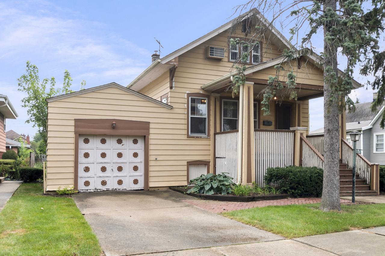 17 N Chester Ave., Park Ridge, IL 60068
