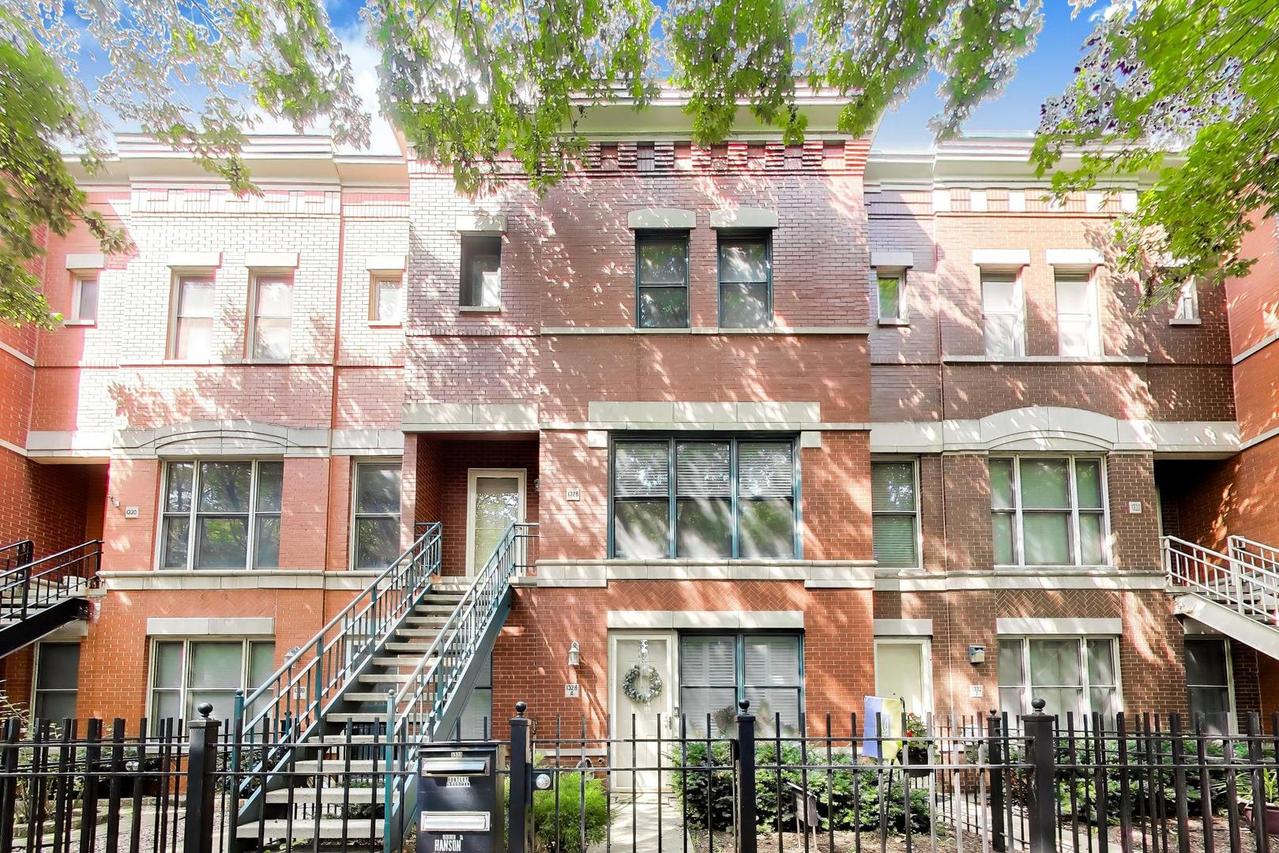 1328 W Fillmore St. #B, Chicago, IL 60607