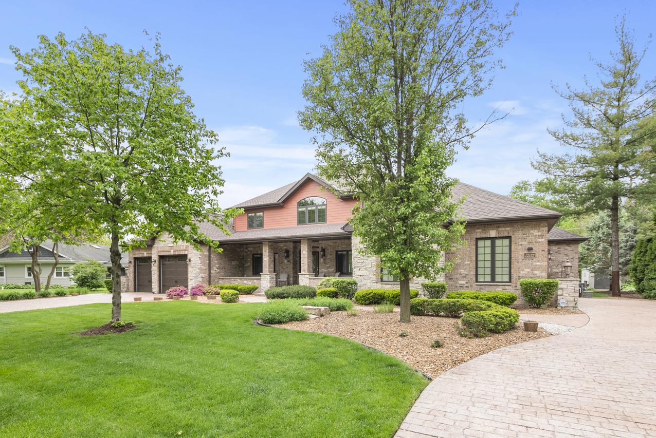12132 S Harold Ave., Palos Heights, IL 60463