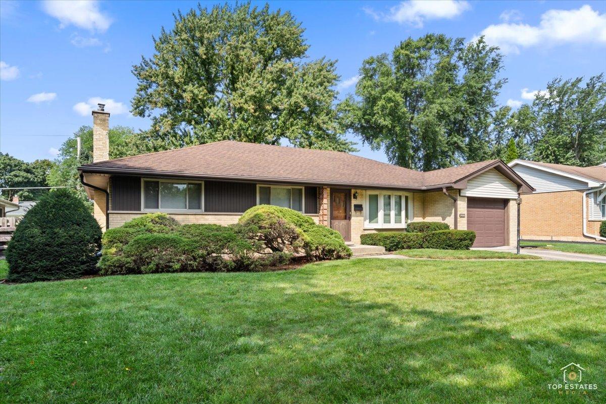 1420 N Hickory Ave., Arlington Heights, IL 60004