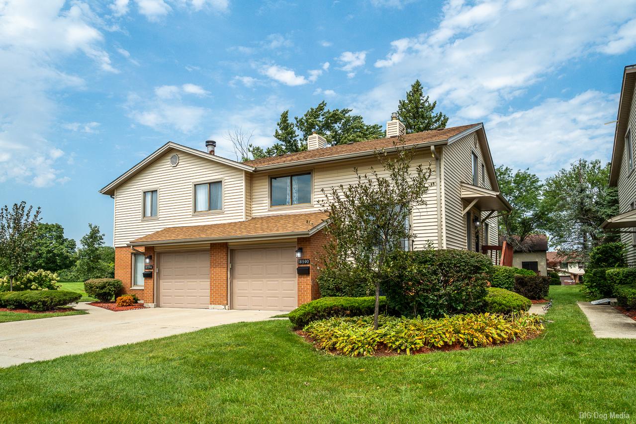 18590 Meadow Ln., Hazel Crest, IL 60429