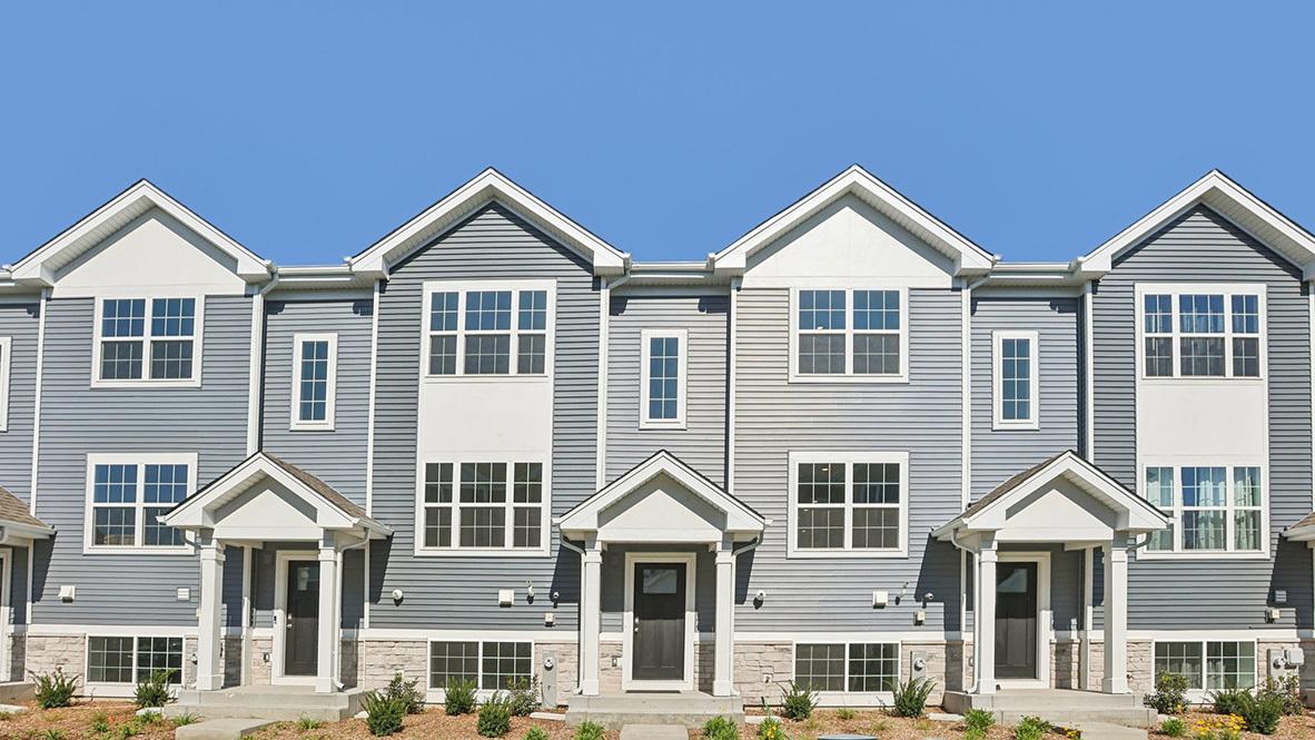 1379 Oakfield Ln., Pingree Grove, IL 60140