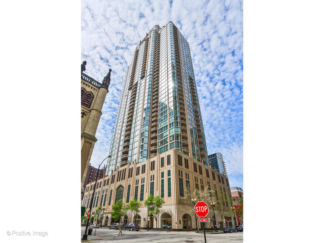 21 E Huron St. #3204, Chicago, IL 60611