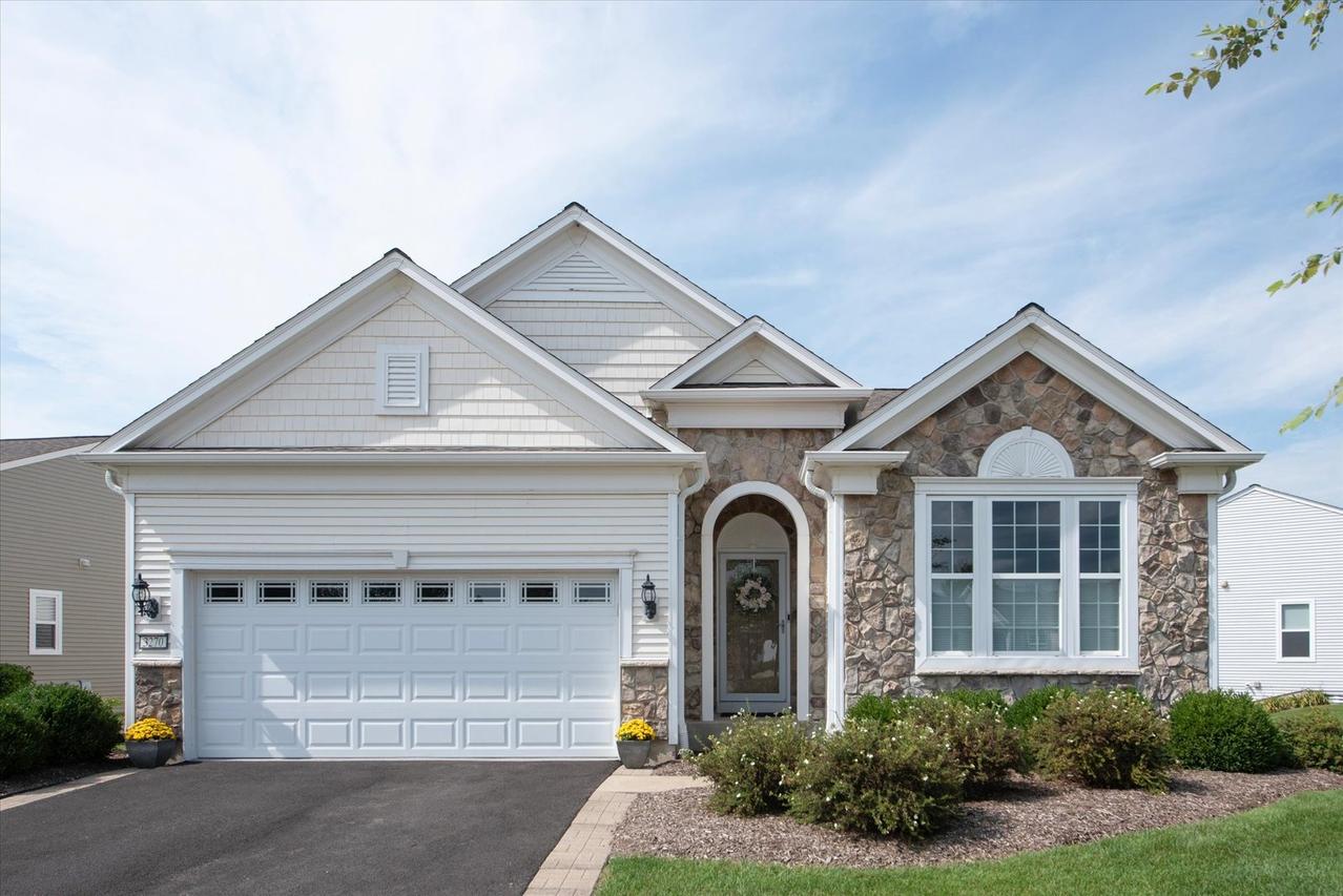 3270 Bagatelle Ln., Mundelein, IL 60060