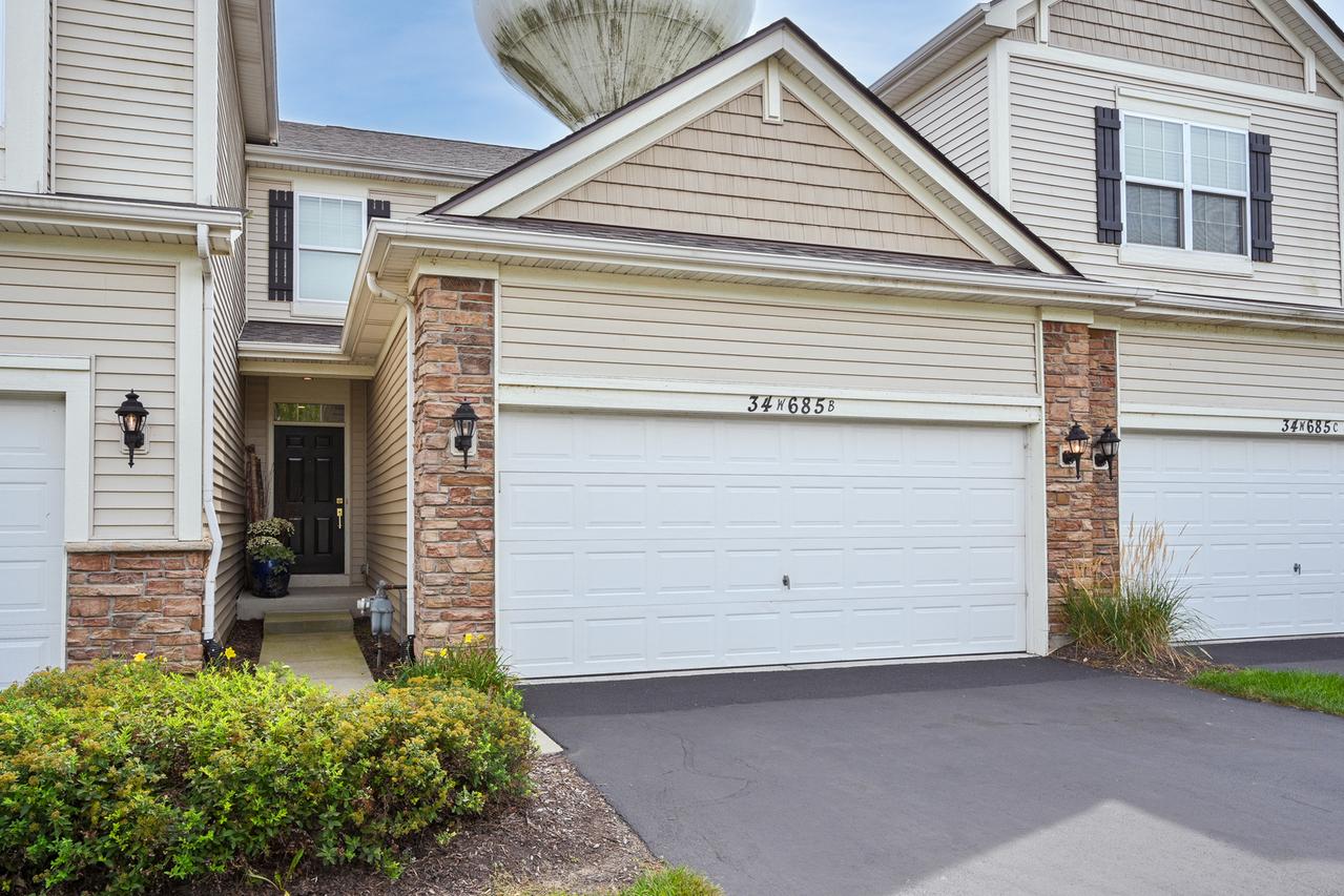 34W685 Roosevelt Ave. #B, St. Charles, IL 60174