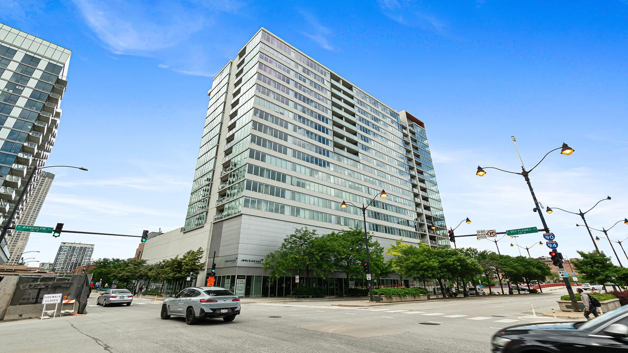 659 W Randolph St. #1016, Chicago, IL 60661