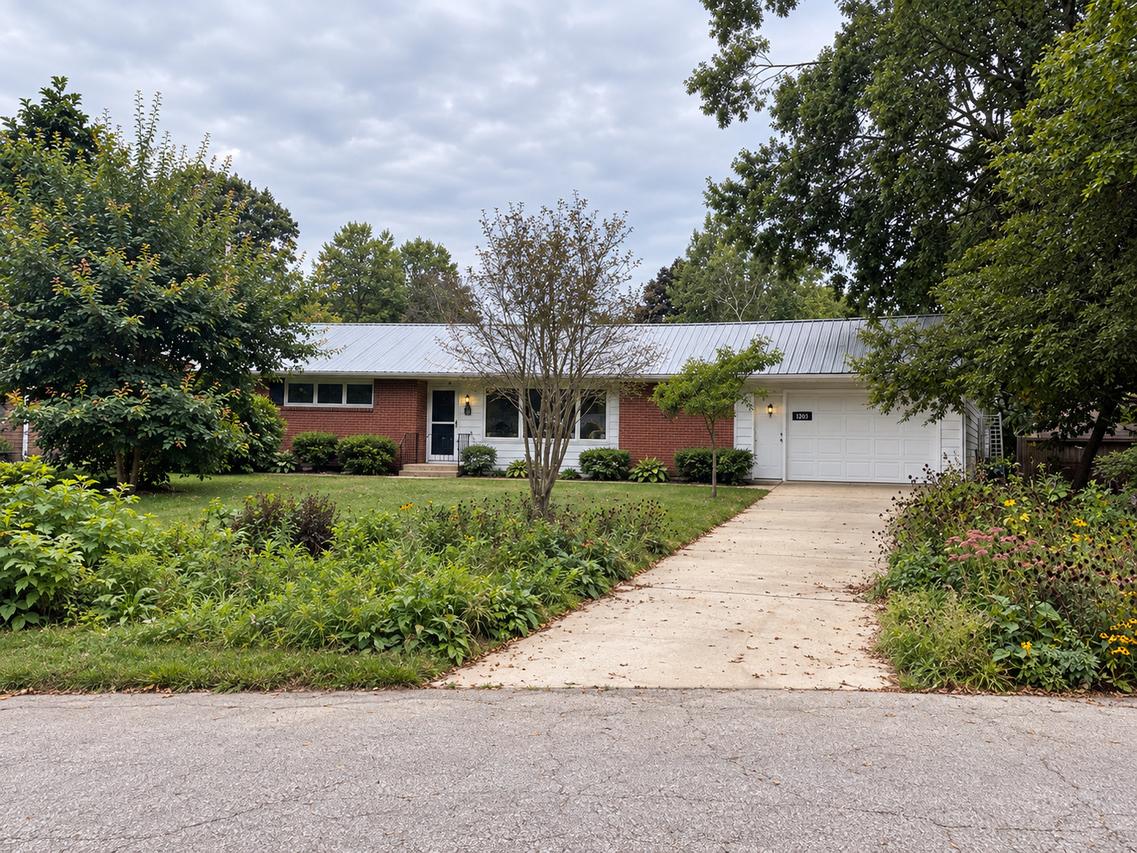 1203 Maplewood Dr., Normal, IL 61761