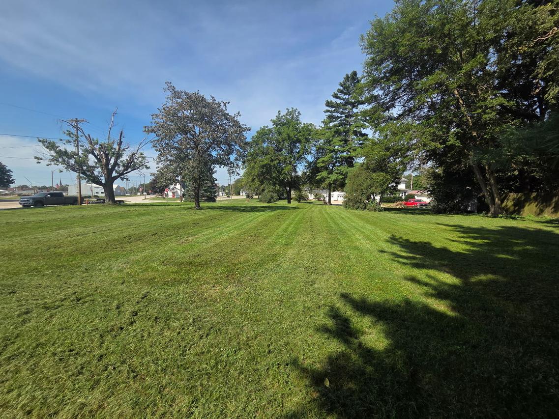 18 NE 2nd St., Galva, IL 61434