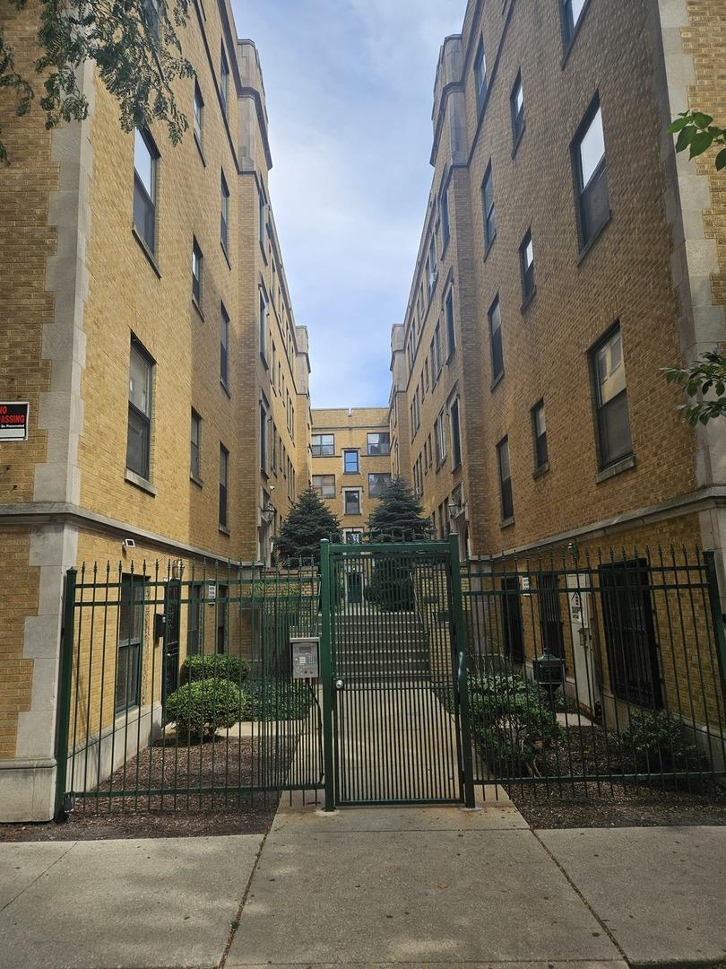 7213 S Yates Blvd. #3A, Chicago, IL 60649