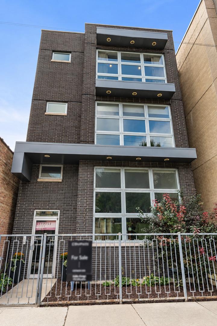 2207 W Belmont Ave. #3, Chicago, IL 60618