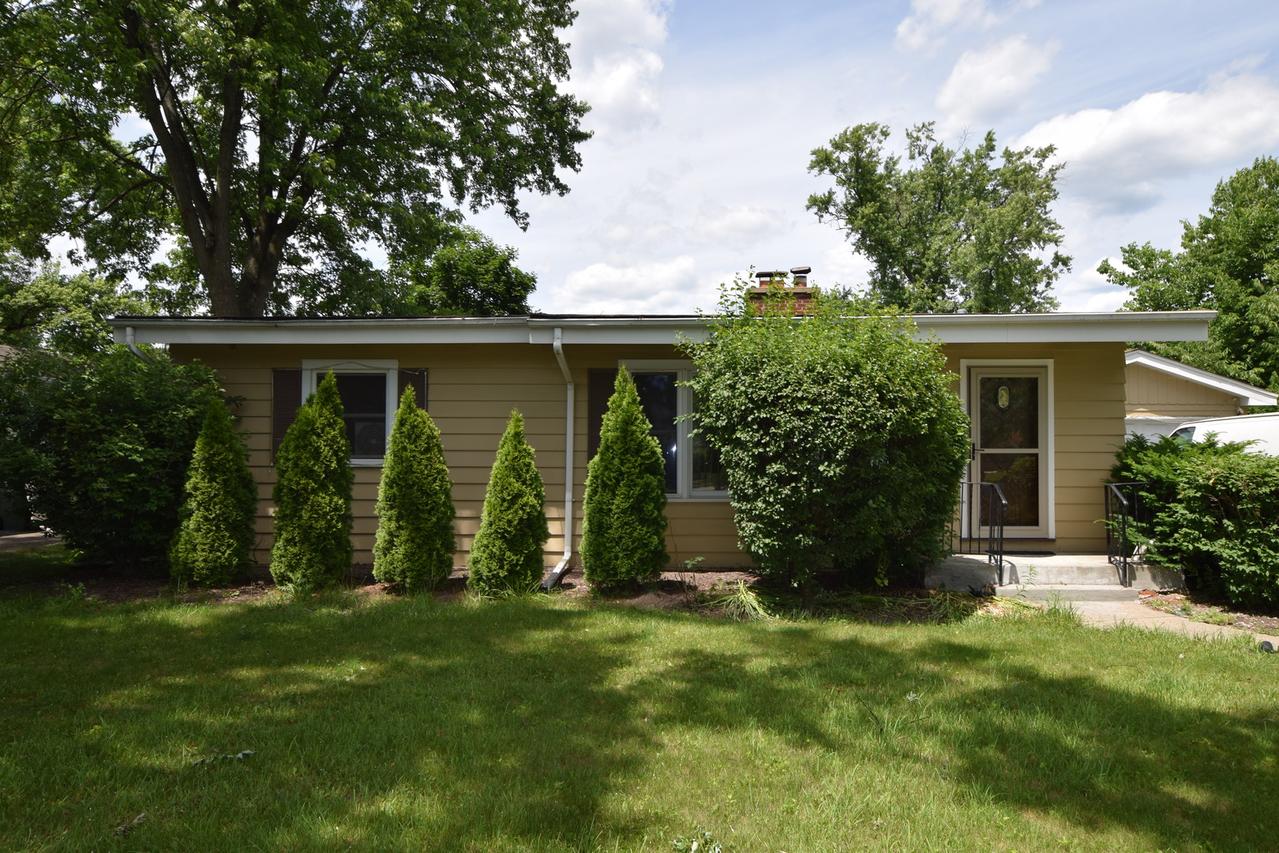 2226 Central Rd., Glenview, IL 60025