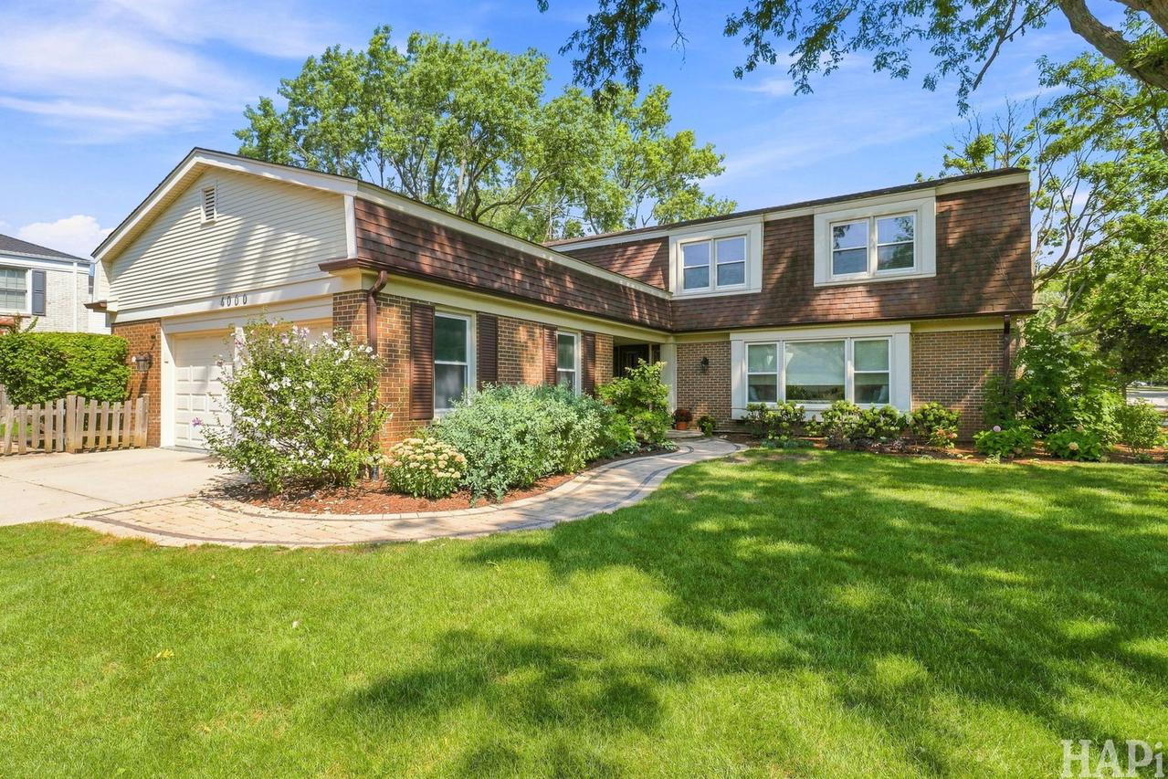 4000 Picardy Dr., Northbrook, IL 60062