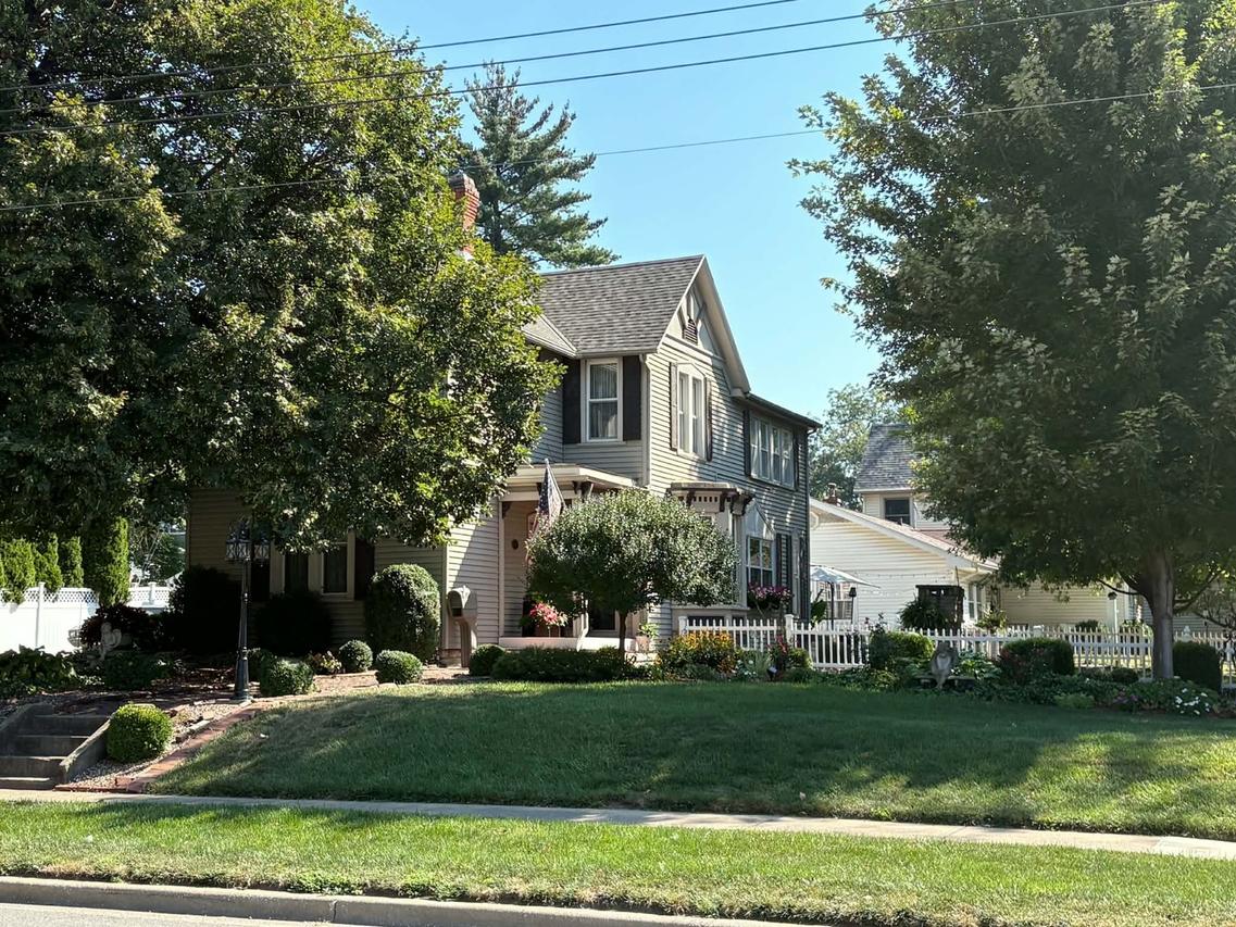 335 S 18th St., Quincy, IL 62301