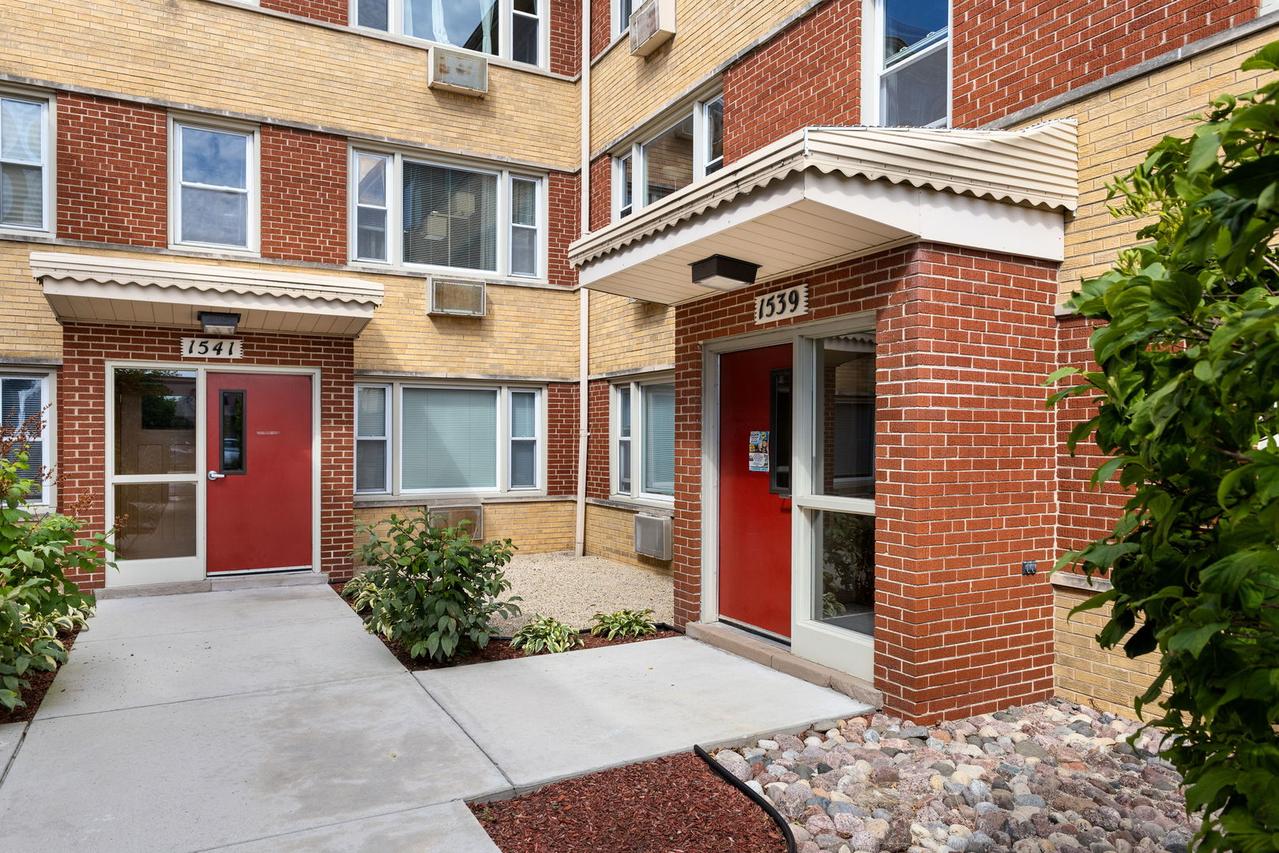 1539 Harlem Ave. #2W, Forest Park, IL 60130