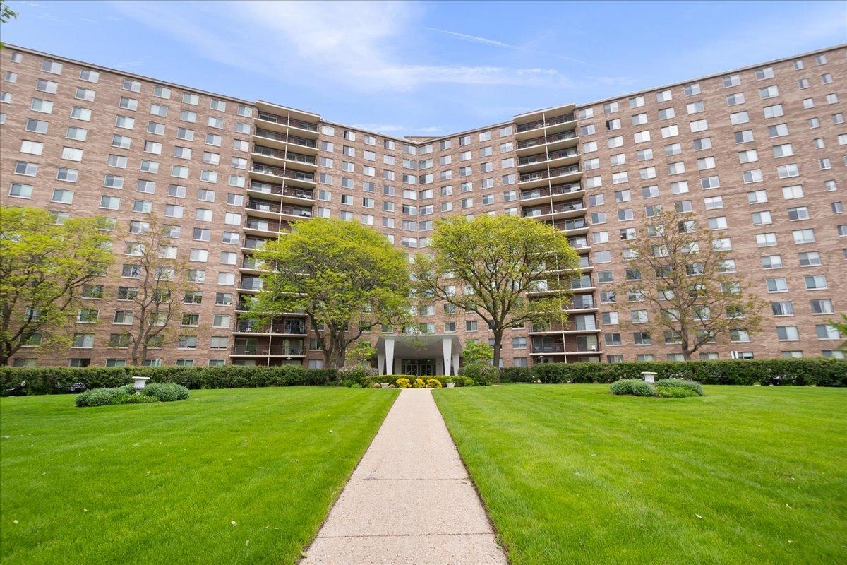 7141 N Kedzie Ave. #511, Chicago, IL 60645
