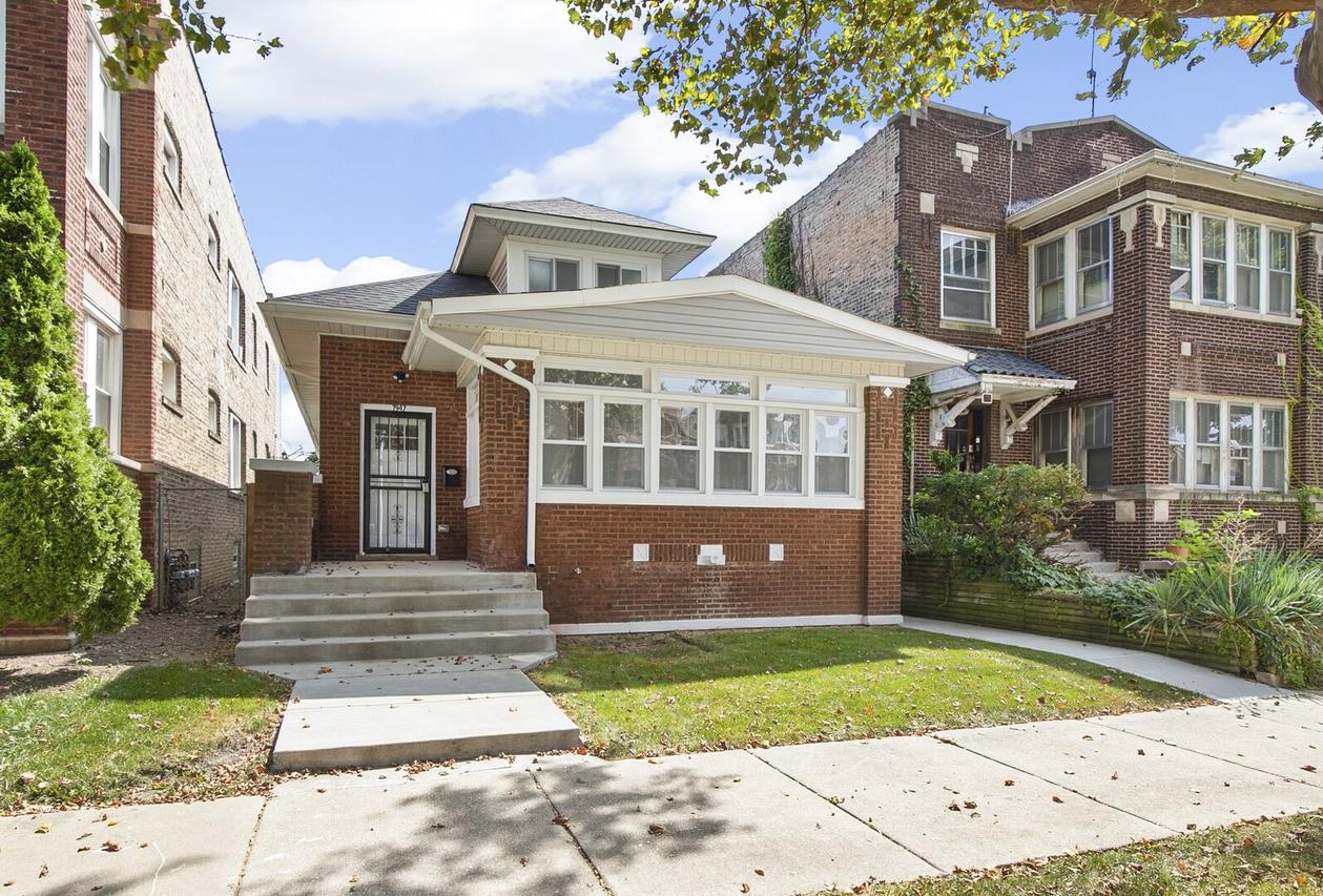 7947 S May St., Chicago, IL 60620
