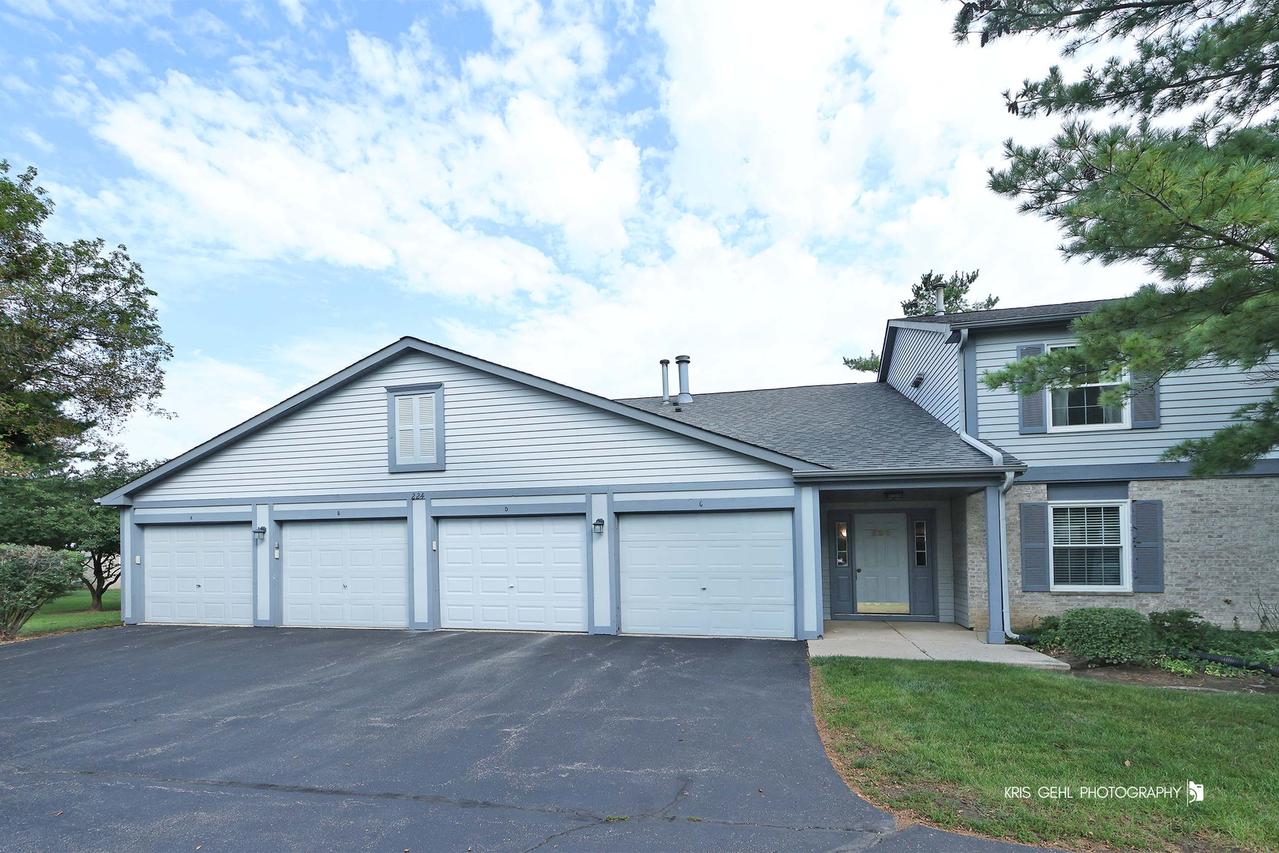224 Brett Cir. #B, Wauconda, IL 60084