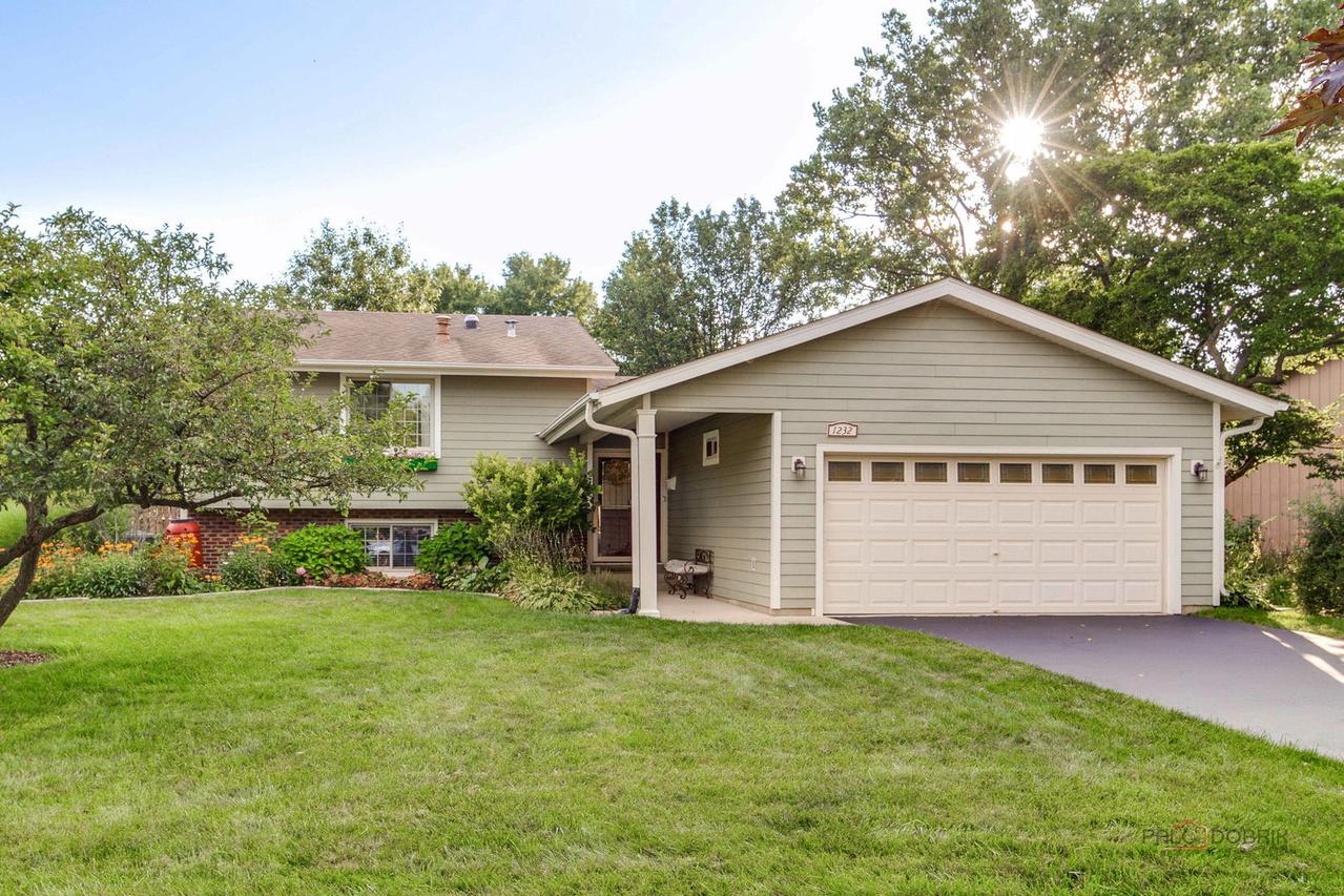 1232 N Del Mar Dr., Palatine, IL 60067
