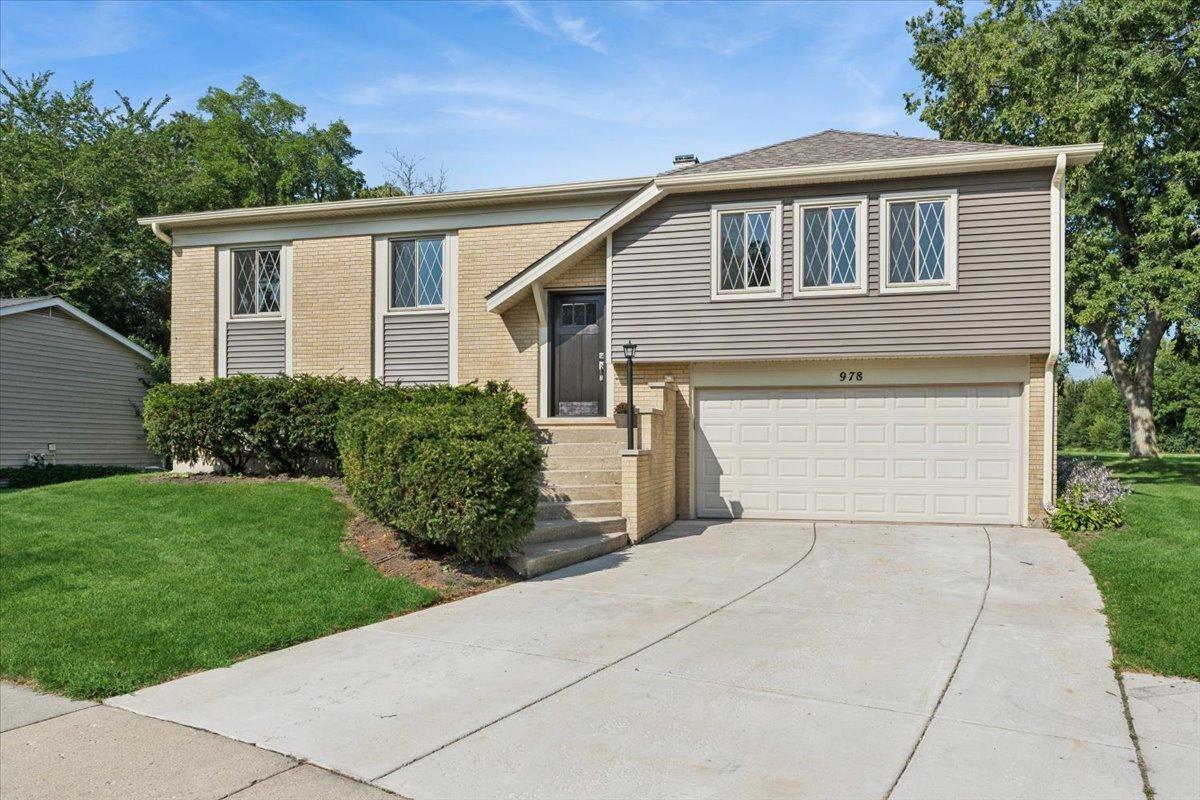 978 Harvard Ln., Buffalo Grove, IL 60089