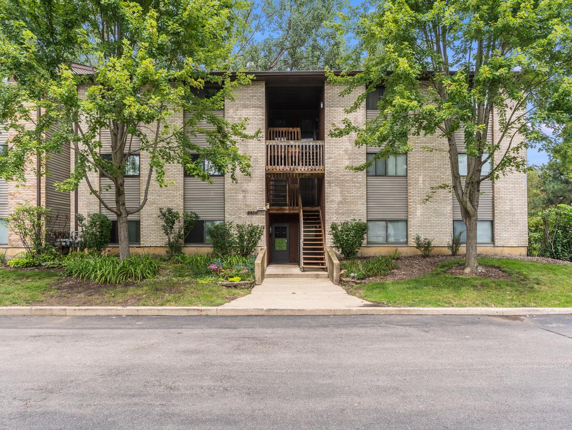 2350 South St. #D, Elgin, IL 60123
