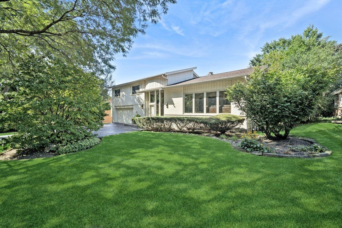 358 Hastings Ave., Highland Park, IL 60035