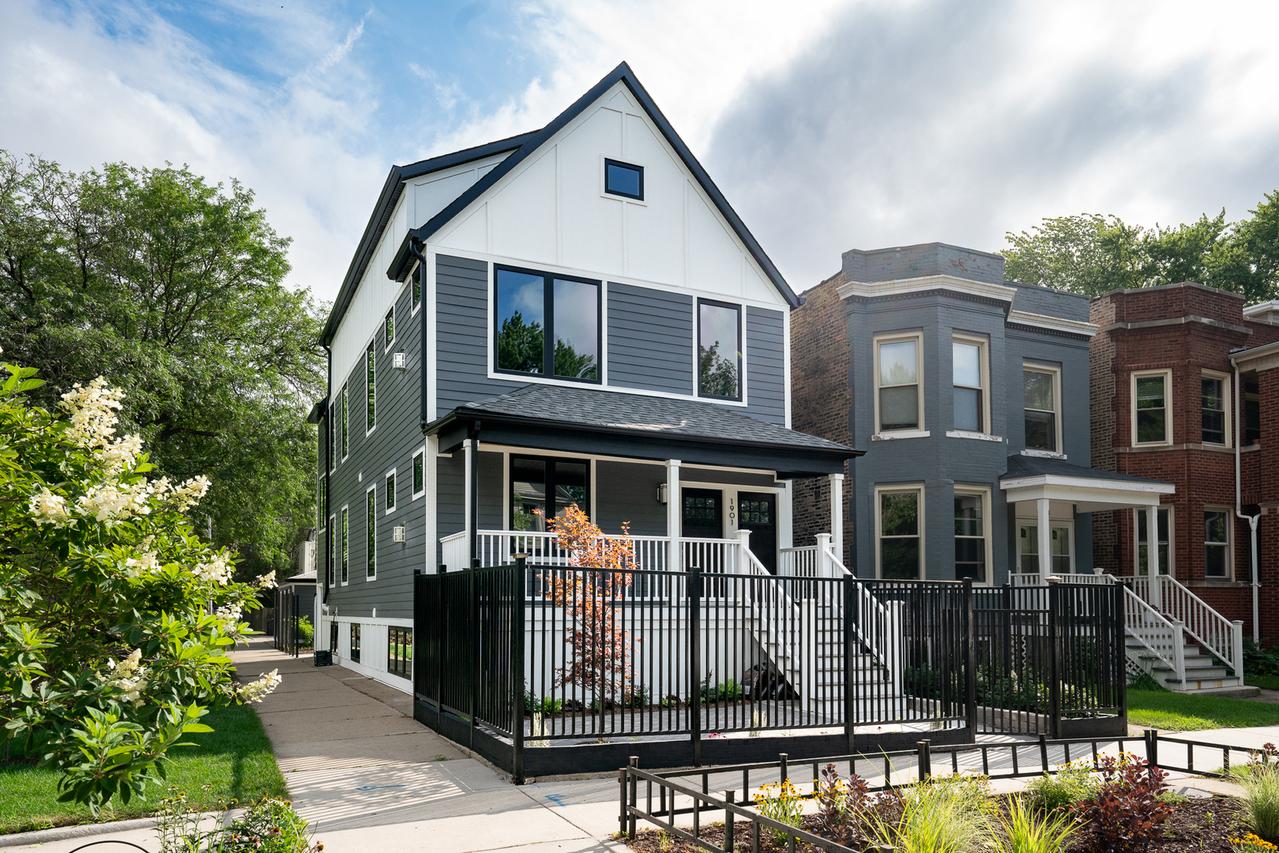 1901 W Berwyn Ave., Chicago, IL 60640
