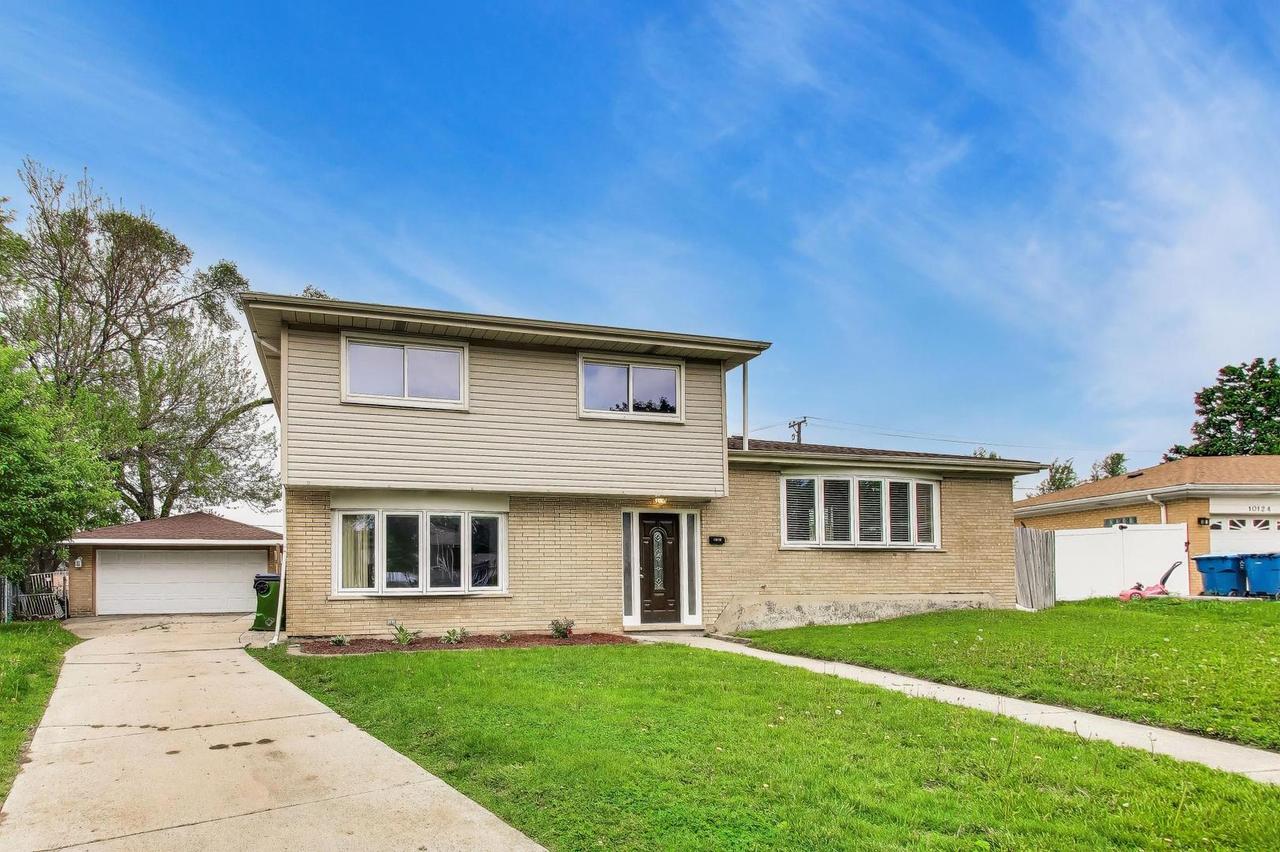 10128 Parke Ave., Oak Lawn, IL 60453