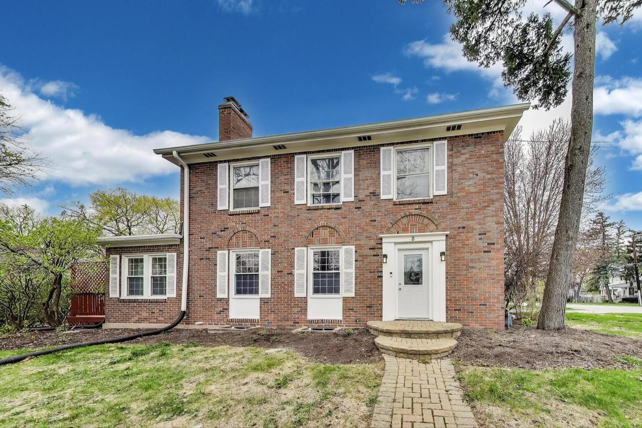 3 S Calumet Ave., Aurora, IL 60506