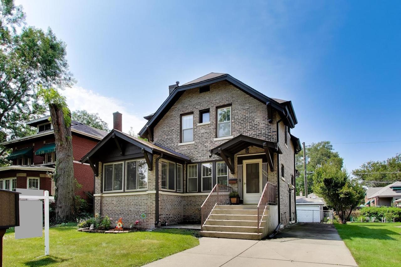 10530 S Leavitt St., Chicago, IL 60643