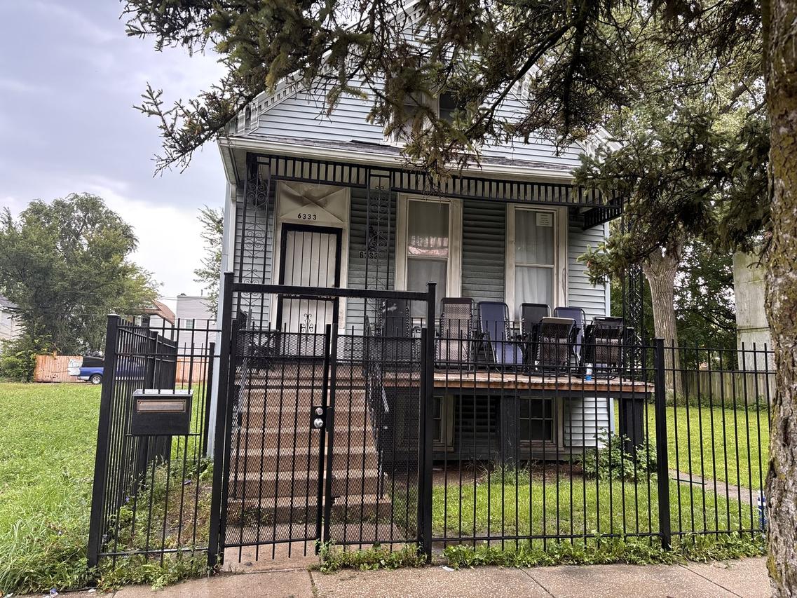 6333 S Carpenter St., Chicago, IL 60621