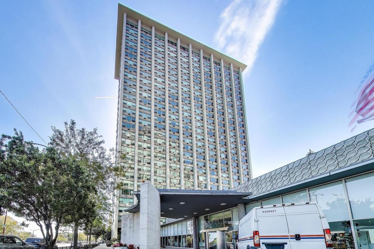 3600 N Lake Shore Dr. #222, Chicago, IL 60613