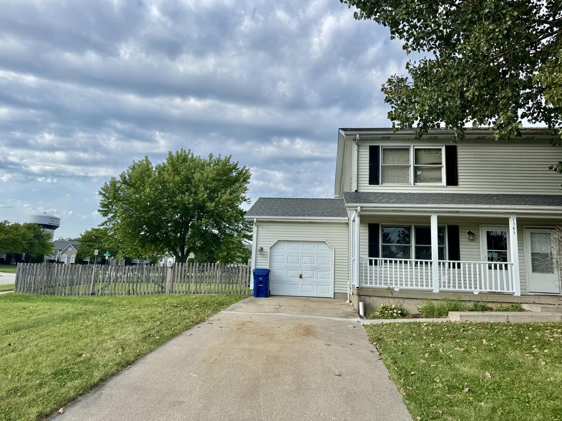 1383 Moluf St., Dekalb, IL 60115
