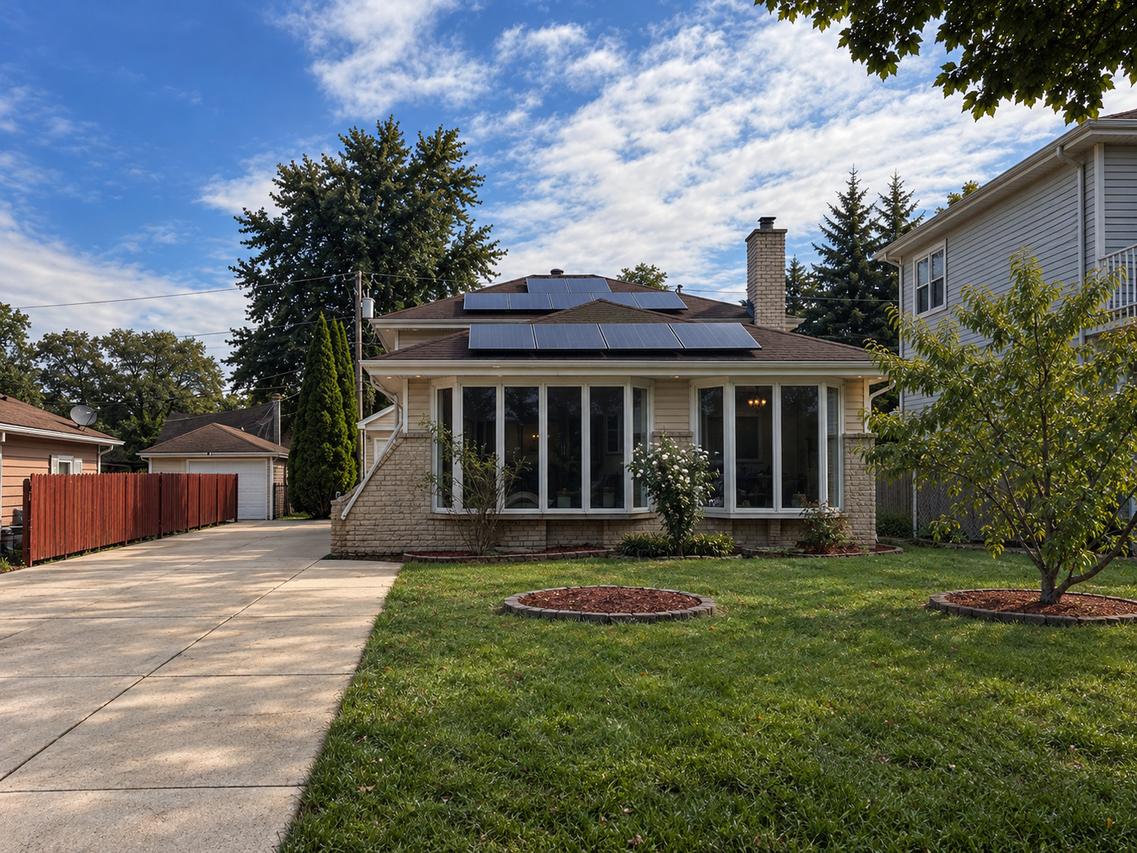 139 N Hemlock Ave., Wood Dale, IL 60191