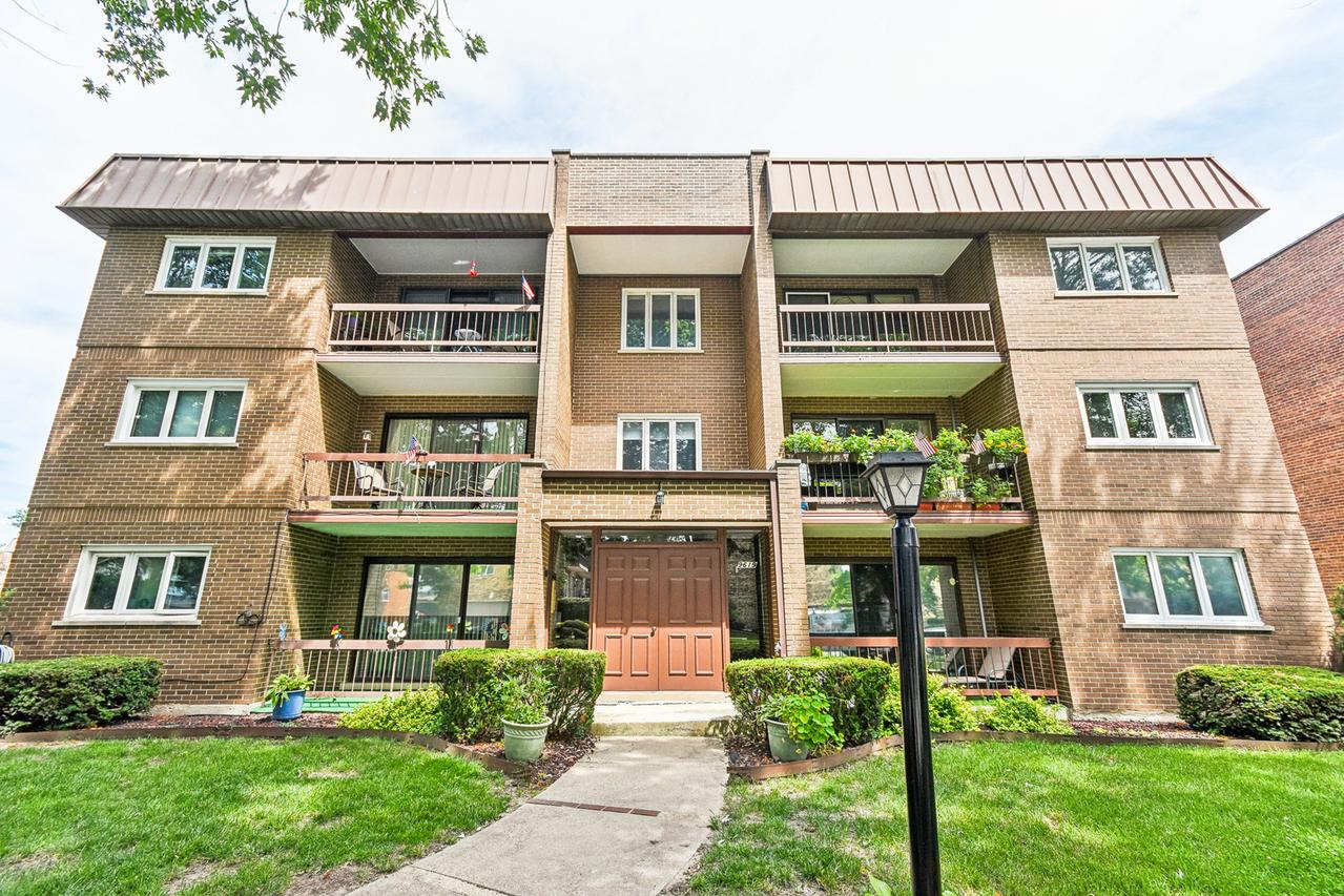 9619 Kedvale Ave. #301, Oak Lawn, IL 60453