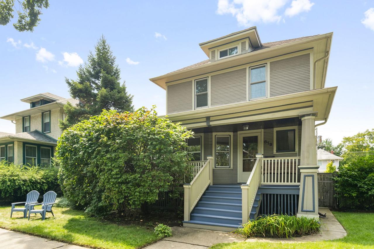 819 Wenonah Ave., Oak Park, IL 60304