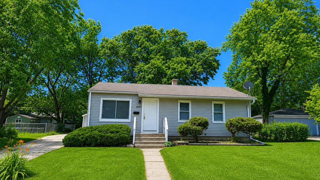 1820 222nd St., Sauk Village, IL 60411