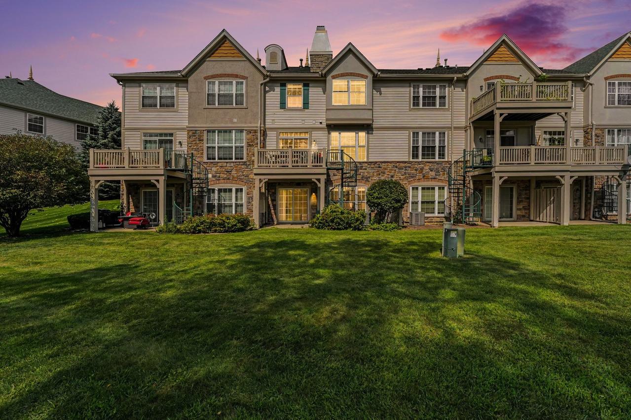 469 Bay Tree Cir., Vernon Hills, IL 60061