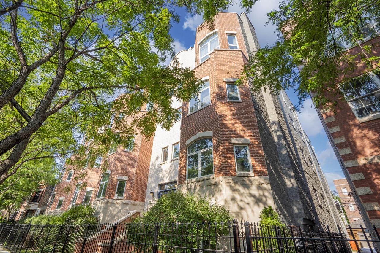 2625 N Ashland Ave. #1A, Chicago, IL 60614