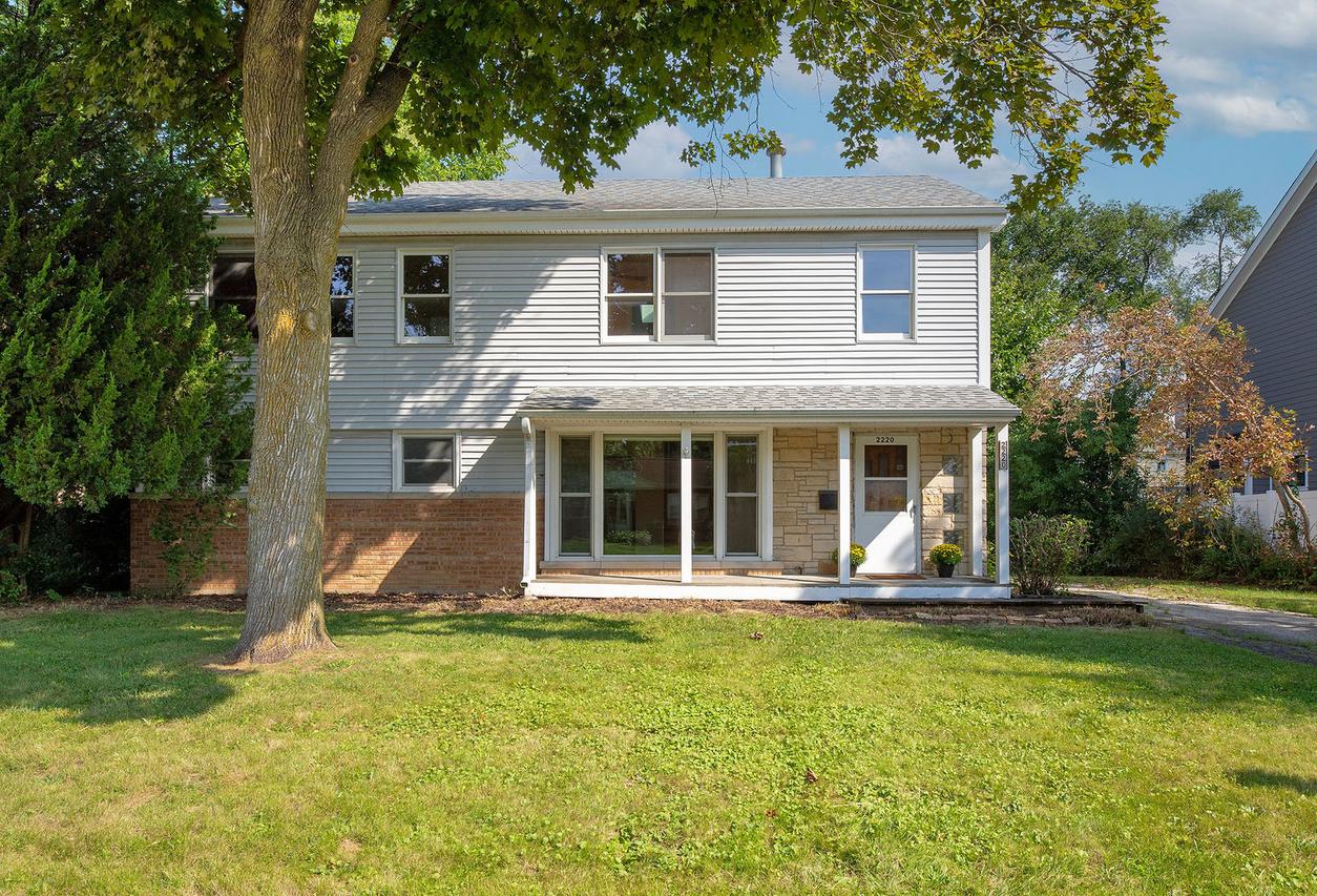 2220 Scott Rd., Northbrook, IL 60062