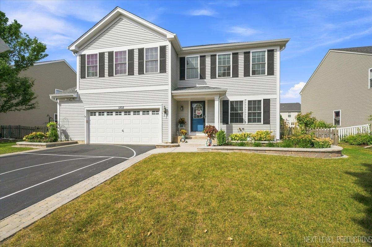 1202 Robinson St., Elburn, IL 60119