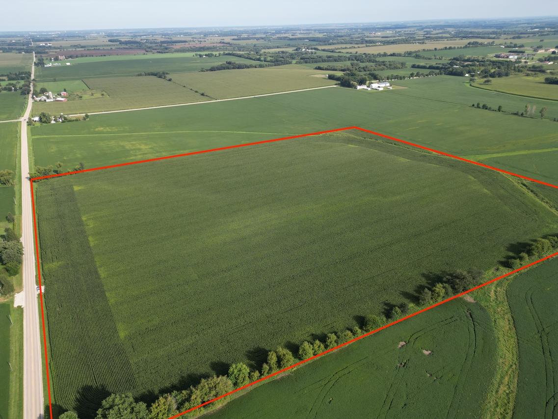 000 Hunter Rd., Poplar Grove, IL 61065