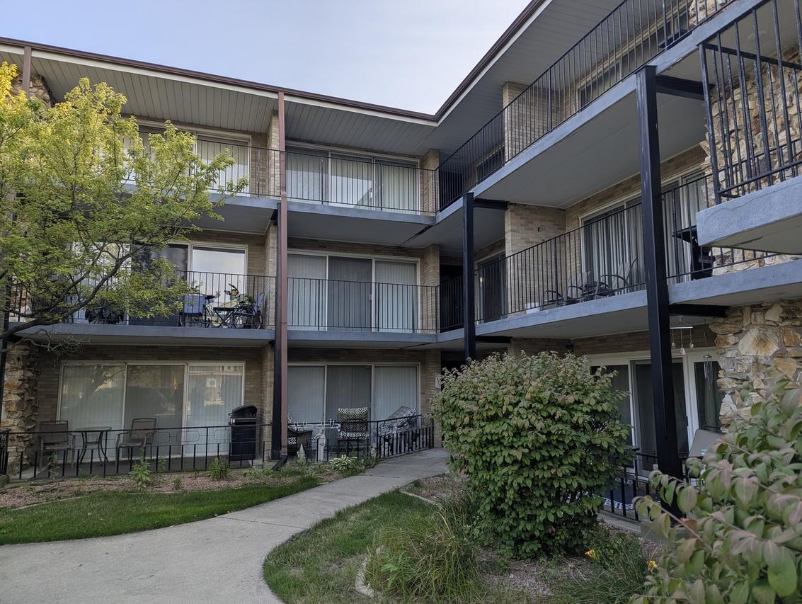 3177 W 115th St. #2W, Merrionette Park, IL 60803