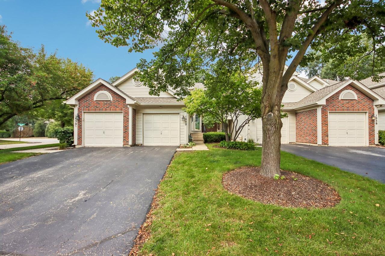 1052 Woodhill Ct., Elgin, IL 60120
