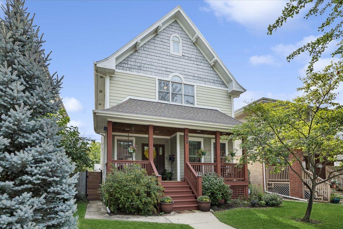 938 Mapleton Ave., Oak Park, IL 60302