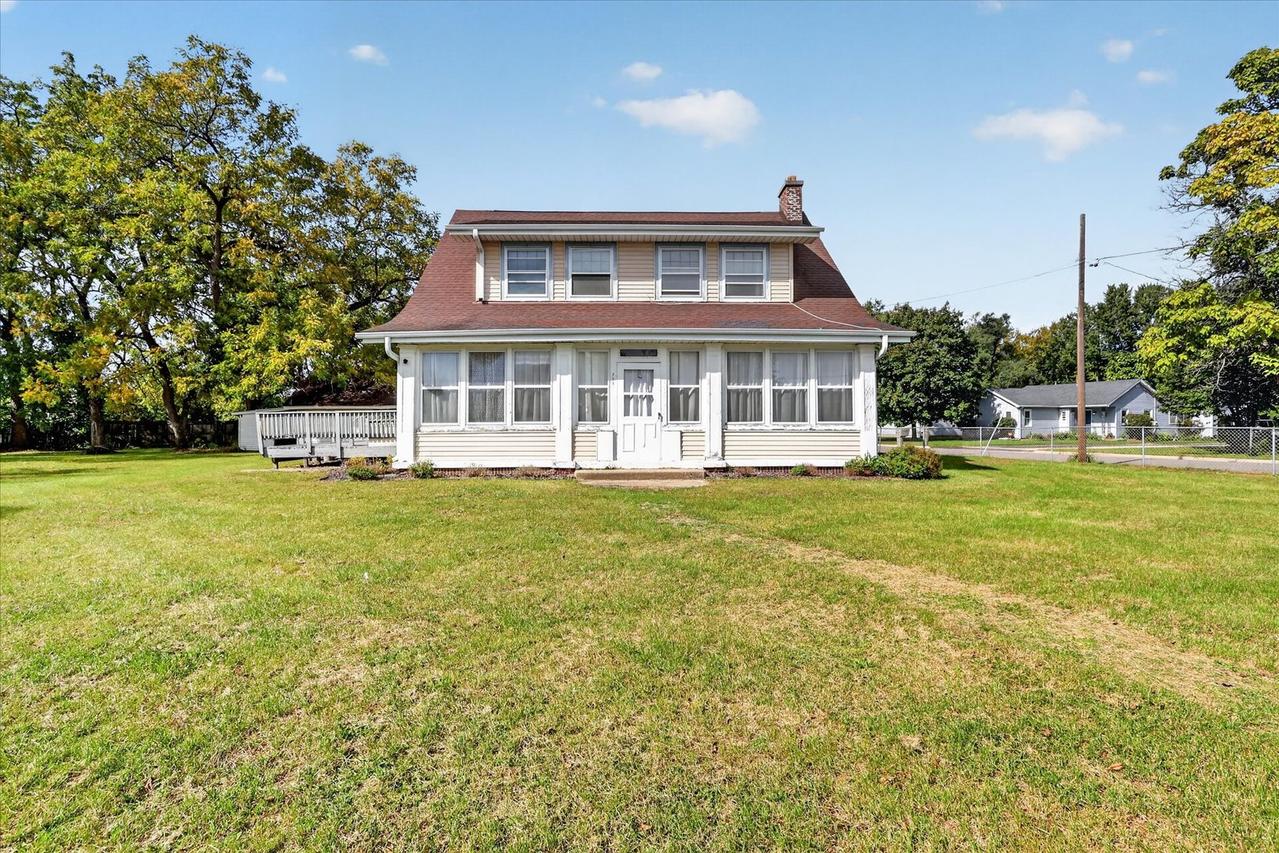 7518 N 2nd St., Machesney Park, IL 61115