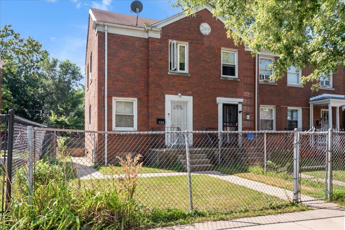 735 E 105th Pl., Chicago, IL 60628