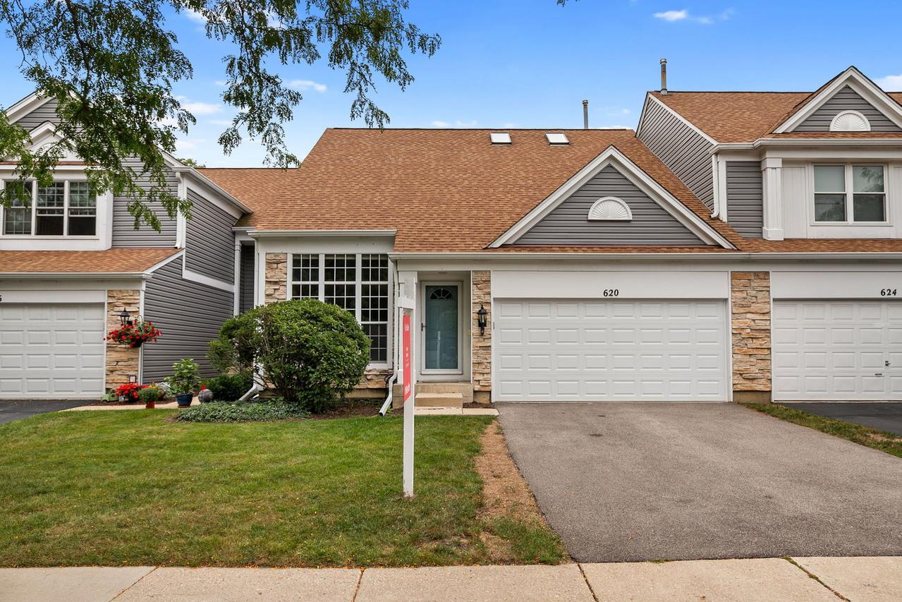 620 N Charter Hall Dr., Palatine, IL 60067