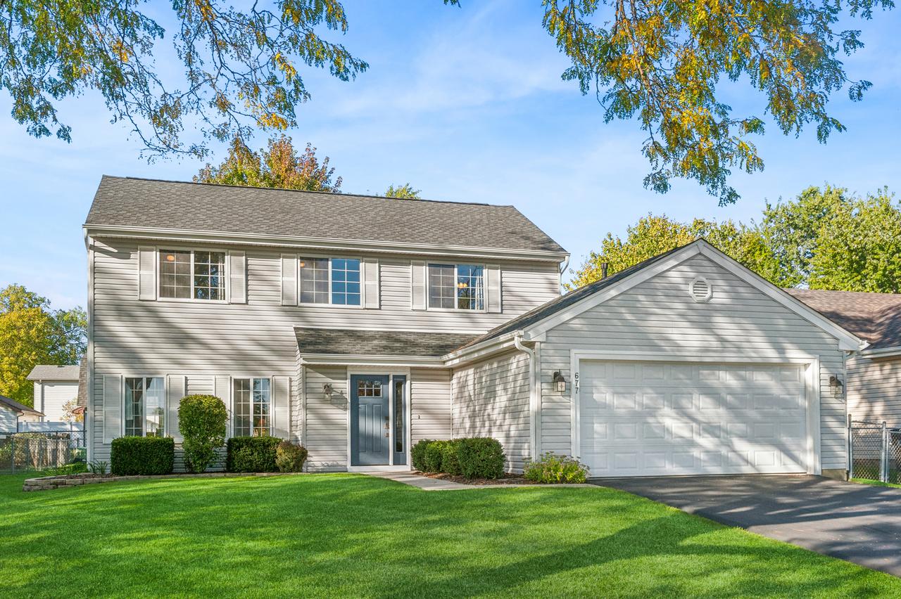 677 Windemere Ln., Carol Stream, IL 60188